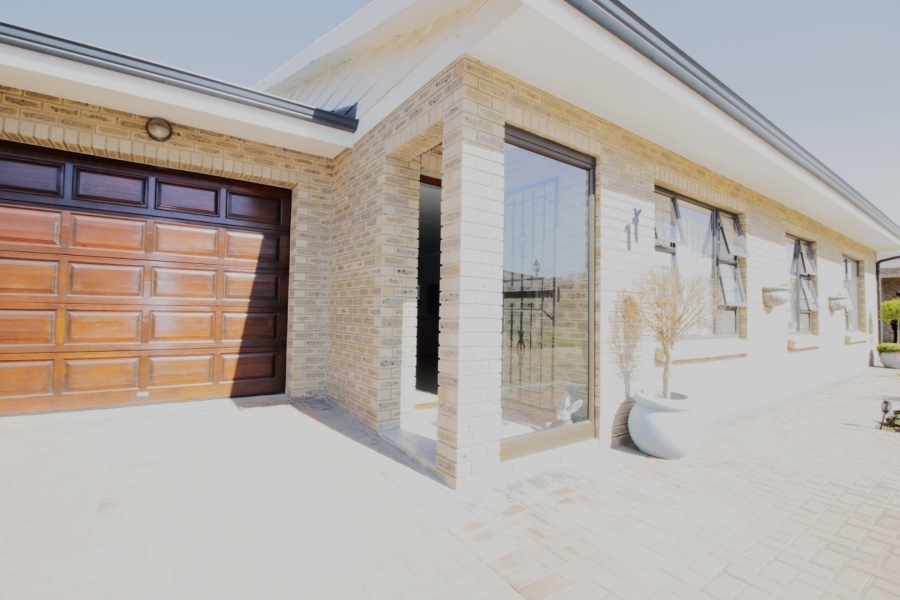 3 Bedroom Property for Sale in C Place Eastern Cape